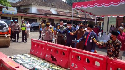 Polres Magelang Kota Musnahkan Tiga Jenis Barang Bukti