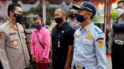 Asisten SDM Kapolri Tinjau Pos Pelayanan di Obyek Wisata Candi Borobudur