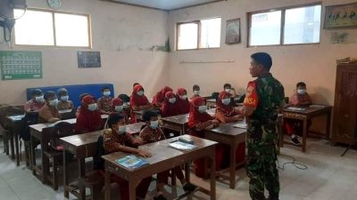 Para Siswa SD Negeri 5 Troso Diberi Materi Wasbang dan Bela Negara