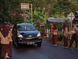 Saka Bhayangkara Ranting Bulupoddo Bagi-bagi Takjil dan Buka Puasa Bersama
