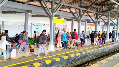 KAI Daop 6 Imbau Penumpang Datang ke Stasiun Lebih Awal