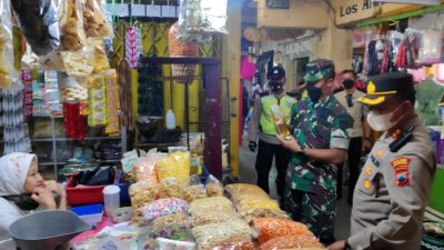 Kapolres Magelang Bersama Dandim 0705/Magelang Cek Ketersediaan Migor di Pasar Grabag