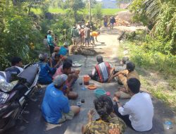 Tamparan, Patungan Dana Swadaya Warga Bonto Sinjai Tengah Perbaiki Jembatan Rusak