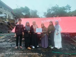Peduli Sesama, Kuli Tinta Kemenag Sinjai Serahkan Bantuan kepada Korban Kebakaran