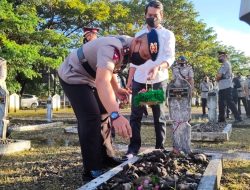 Sambut Hari Bhayangkara ke-76, Brimob Bone Ikuti Ziarah Rombongan di TMP Watampone