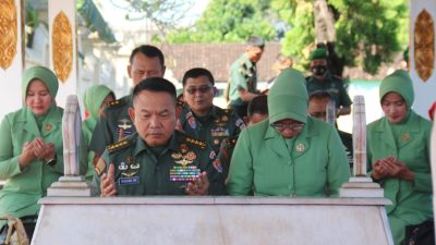 Kasad Ziarah ke Makam Panglima Besar Jenderal Soedirman