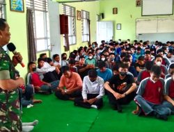 Siswa-Siswi SMK Wiyasa Terima Wasbang dari Danramil Magelang Tengah