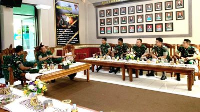 Yonarmed 11 Kostrad Terima Kunjungan Waaster Kaskostrad