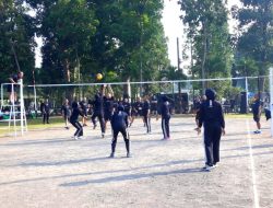 Dua Instruktur AD Mancanegara Meriahkan Voli Persahabatan di Akmil