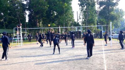Dua Instruktur AD Mancanegara Meriahkan Voli Persahabatan di Akmil