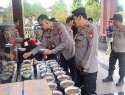 Pererat Kekeluargaan, Kapolres Sinjai Sarapan Bersama Anggota Usai Apel Pagi