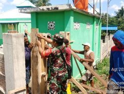 Babinsa Koramil 1423-03/Lilirilau, Serda Herianto Gotong Royong Bersama Masyarakat