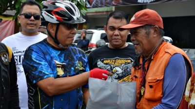 Tanggap Situasi Sosial, Danrem 072/Pamungkas Bagi Voucher BBM dan Sembako