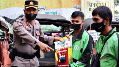 Hadir di Tengah Masyarakat, Polres Magelang Kota Salurkan Bantalan Sosial