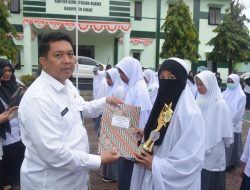 Kakankemenag Serahan Piala dan Piagam Juara KSM 2022 Tingkat Kabupaten Sinjai