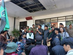 Temui Langsung Aliansi Mahasiswa Tolak Kenaikan BBM, Ketua DPRD Sinjai Bilang Kita Sejalan
