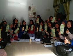 Mahasiswa KKN MAs Bekali Warga Desa Manjapai Pembuatan Susu Jagung