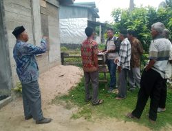 BPMD Simeulue Turun Lansung Ke Desa Lambaya Untuk Melihat Rumah Tidak Layak Huni Yang Belum Selesai