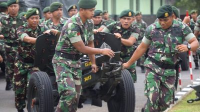 Wasgiat Binsat Divif 2 Kostrad Tinjau Kesiapan Prajurit Yonarmed 11 Kostrad