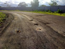 Jelang Porprov 2022, Sirkuit Gareccing Dipenuhi Kotoran Sapi dan Ditumbuhi Rumput