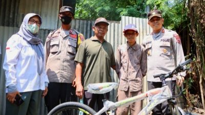 Muftiyasir Terima Bantuan Sepeda dari Polres Tegal Kota