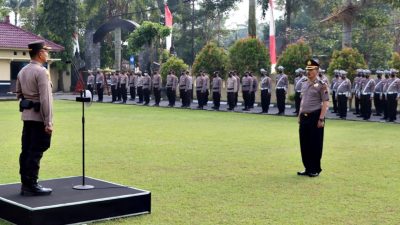 Kapolres Magelang Pimpin Upacara Laporan Kenaikan Pangkat Pengabdian