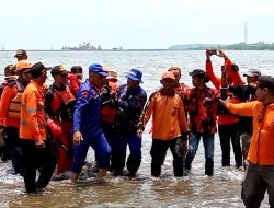 Tim Gabungan Temukan Jasad Pemancing Tenggelam di Pantai Sicepit Batang