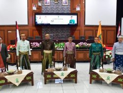 Peringati HUT Sulsel ke 353 Tahun, Jajaran Pemkab Sinjai Kenakan Pakaian Adat