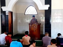 Polsek Ngluwar Laksanakan Safari Jumat dan Binluh Pelajar