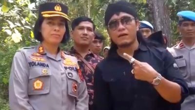 Turun dari Puncak Tidar Bersama Kapolres Magelang Kota, Ini Pesan Gus Miftah