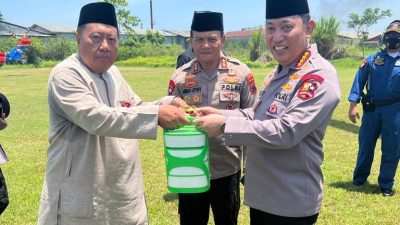 Perhatian Habib Luthfi Kepada Kapolri, Beri Bekal untuk Perjalanan ke Rembang