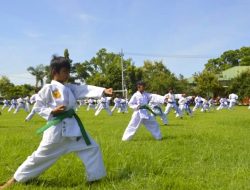 Yonarmed 12/Divif 2 Kostrad Gelar Latihan Karate Massal
