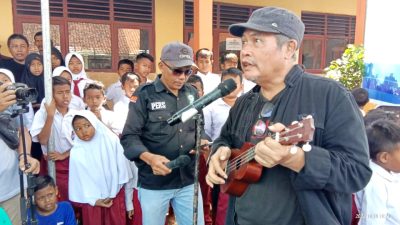 Satu Dekade IWO, Road Show Jodhi Yudono di SD Negeri 01 Rancawuluh Brebes