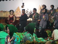 Tim Karawitan “Wirama TNI Polri Manunggal” Tampil Dalam Pagelaran Wayang Kulit DBHCHT