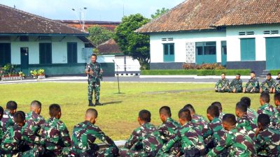 Jelang Penugasan Pamtas RI-Malaysia, Personel Yonarmed 11 Kostrad Diberikan Santiaji