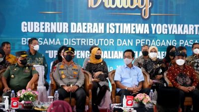 Danrem 072/Pamungkas Hadiri Dialog Gubernur DIY Bersama Distributor dan Pedagang Pasar