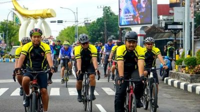 Sambut HUT Ke-77 Armed, Yonarmed 12/Divif 2 Kostrad Gelar Gowes dan Jalan Santai