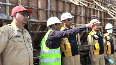 Cek Proyek Jembatan Temperak, Bupati Rembang Ingatkan Para Kontraktor