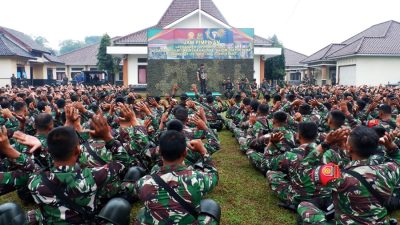Pembukaan Latihan Persiapan Pratugas Satgas Pamtas RI-Malaysia Yonarmed 11 Kostrad