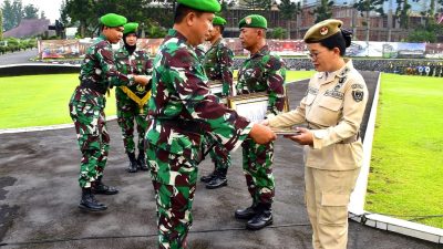 Dosen dan Pelatih Akademi Militer Berprestasi Terima Penghargaan