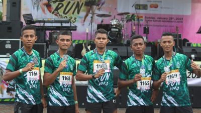 Prajurit Divisi 2 Kostrad Berpartisiapsi Dalam Safari Fun Run 2023 di Prigen Pasuruan