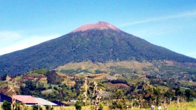 Bergantung Cuaca, Jalur Pendakian Gunung Slamet Terapkan Sistem Buka-Tutup