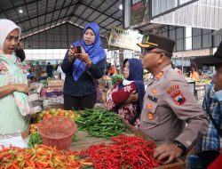 Jumat Curhat, Kapolres Tegal Sambangi Pasar Trayeman Slawi