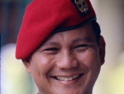 Di Twitter, Netizen Kagum Prabowo Unggah Foto Masa Muda