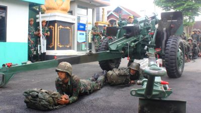 Danyonarmed 3/105 Tarik/NP Buka Masa Orientasi Warga Baru Dengan Tradisi Masuk Satuan