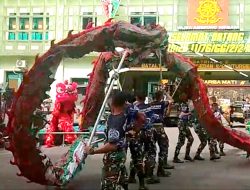 Barongsai dan Liong Naga Guntur Geni Sedot Pengunjung Pasar Rakyat dan CFD