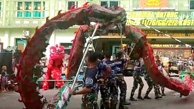 Barongsai dan Liong Naga Guntur Geni Sedot Pengunjung Pasar Rakyat dan CFD