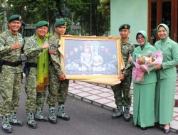 Suasana Haru Iringi Pelepasan Sosok Seorang Komandan Satuan