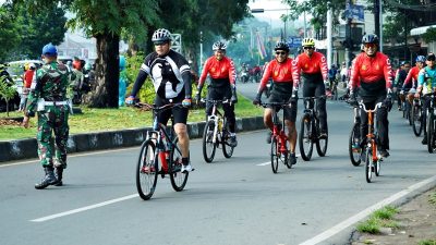 Pangdivif 2 Kostrad Gowes Bersama Dansatjar Malang Raya