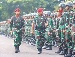 360 Taruna Tingkat IV Akademi Militer Laksanakan Pendidikan Para Dasar